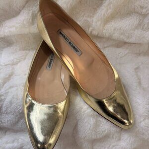 Manolo Blahnik Gold Metallic Leather Pointed Toe Flats Made in Italy Size 8.5